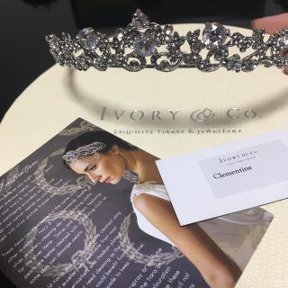 ヴェラウォン(Vera Wang)のIvory & Co. ウェディング ティアラ Clementine(カチューシャ)