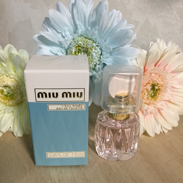 miumiu(ミュウミュウ)のミュウミュウ miumiu ローロゼ オードトワレ 7.5ml コスメ/美容の香水(香水(女性用))の商品写真