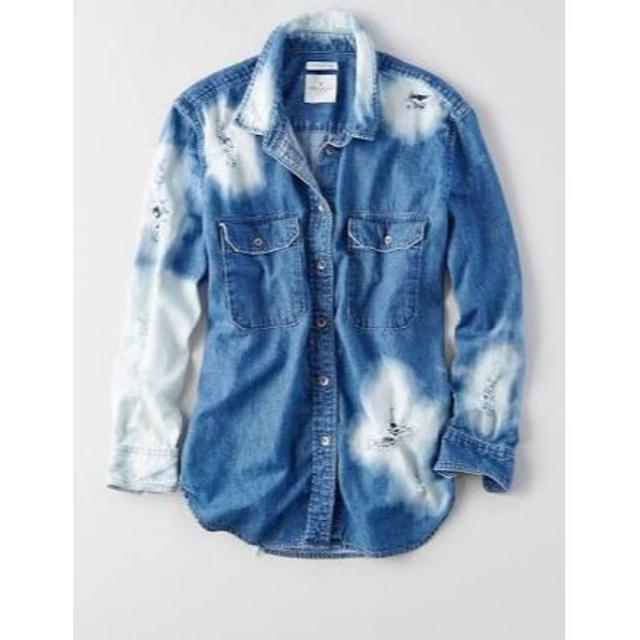 American Eagle(アメリカンイーグル)の⭐️新品⭐️ダメージデニムシャツ アメリカンイーグル レディースのトップス(シャツ/ブラウス(長袖/七分))の商品写真