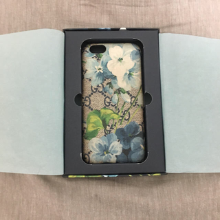 グッチ(Gucci)のGUCCI iPhone case ブルームス(iPhoneケース)