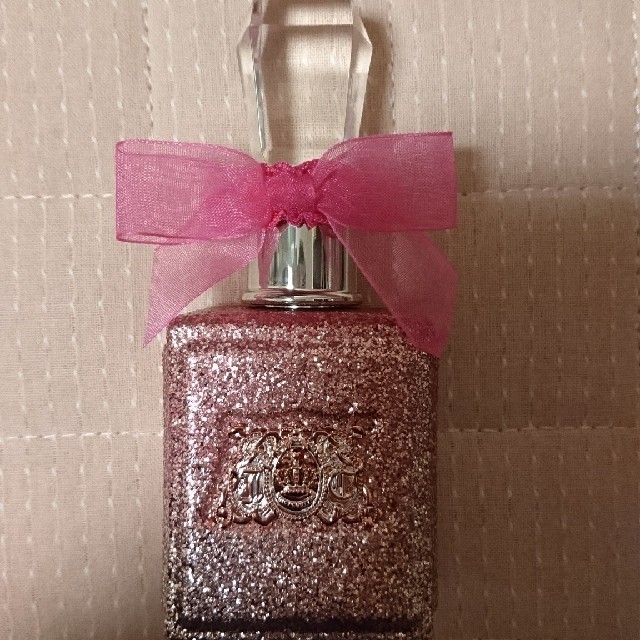 Juicy Couture(ジューシークチュール)のジューシークチュール 30ml. コスメ/美容の香水(香水(女性用))の商品写真