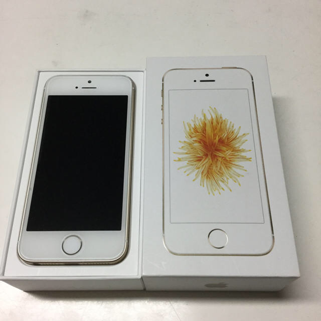 iPhone(アイフォーン)の美品 iPhone SE 64GB ゴールド SIMフリー apple  スマホ/家電/カメラのスマートフォン/携帯電話(スマートフォン本体)の商品写真