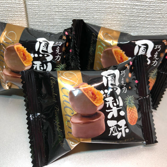 雪の恋・チョコレートパイナップルケーキ・10個 食品/飲料/酒の加工食品(その他)の商品写真