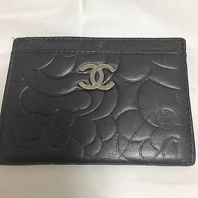 CHANEL(シャネル)のCHANELの黒パスケース カードケース レディースのファッション小物(名刺入れ/定期入れ)の商品写真