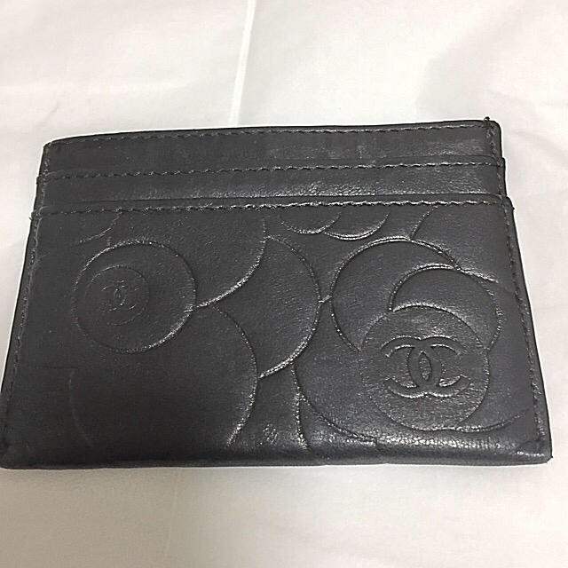 CHANEL(シャネル)のCHANELの黒パスケース カードケース レディースのファッション小物(名刺入れ/定期入れ)の商品写真