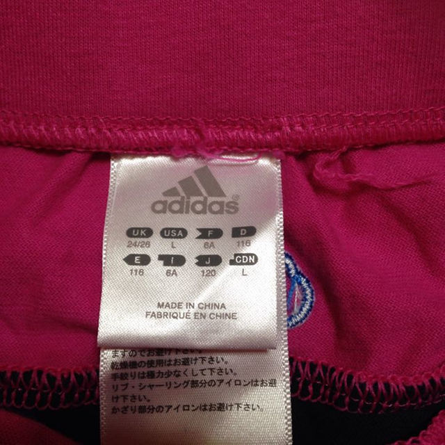 adidas(アディダス)のadidas アディダス アディーガール女の子スカート120㎝ キッズ/ベビー/マタニティのキッズ服女の子用(90cm~)(スカート)の商品写真