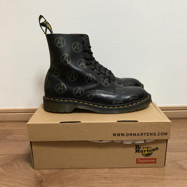 Supreme(シュプリーム)の【8】Supreme Undercover Martens 8-Eye Boot メンズの靴/シューズ(ブーツ)の商品写真