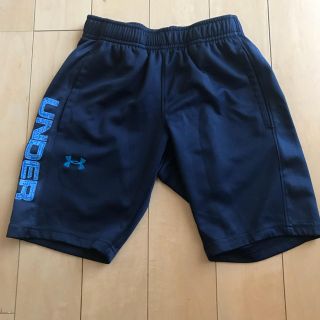 アンダーアーマー(UNDER ARMOUR)の☆chan_nicoさま専用 アンダーアーマー ショートパンツ 140 ネイビー(パンツ/スパッツ)