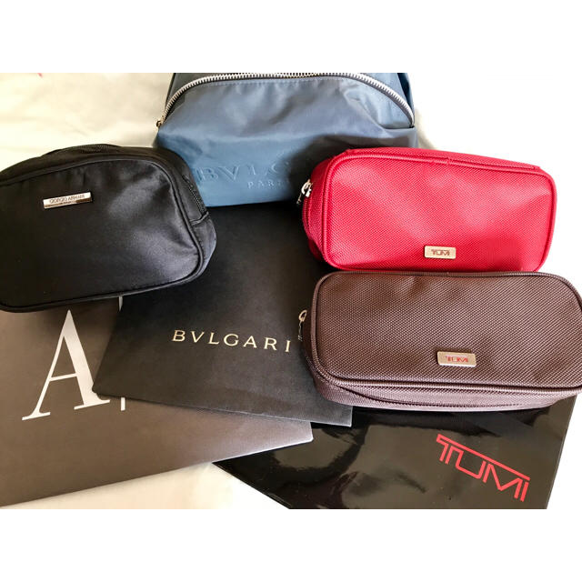 BVLGARI(ブルガリ)のなおさま専用／飛行機 アメニティ ポーチ 【BVLGARI】 エンタメ/ホビーのコレクション(ノベルティグッズ)の商品写真