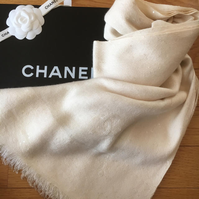 CHANEL(シャネル)のyume様専用 CHANEL カシミアウール ストール レディースのファッション小物(マフラー/ショール)の商品写真