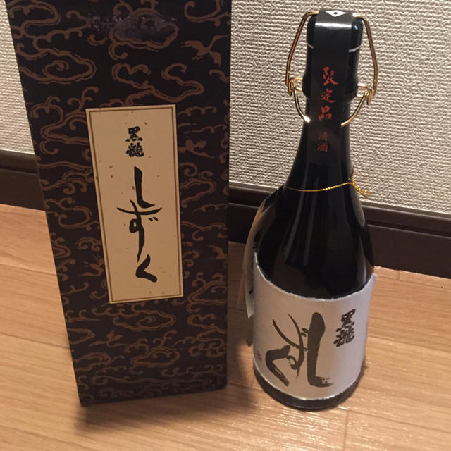 黒龍 しずく 大吟醸 冷蔵保管 4合瓶 食品/飲料/酒の酒(日本酒)の商品写真