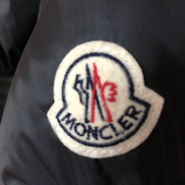 MONCLER(モンクレール)のモンクレール  TORCHトルシー  ブラックサイズ3 レディースのジャケット/アウター(ダウンジャケット)の商品写真