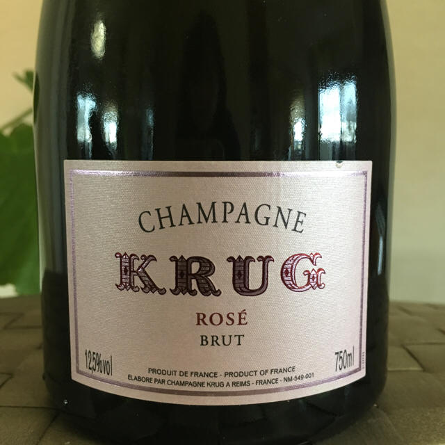 Krug(クリュッグ)のKRUG ROSE BRUT 食品/飲料/酒の酒(シャンパン/スパークリングワイン)の商品写真