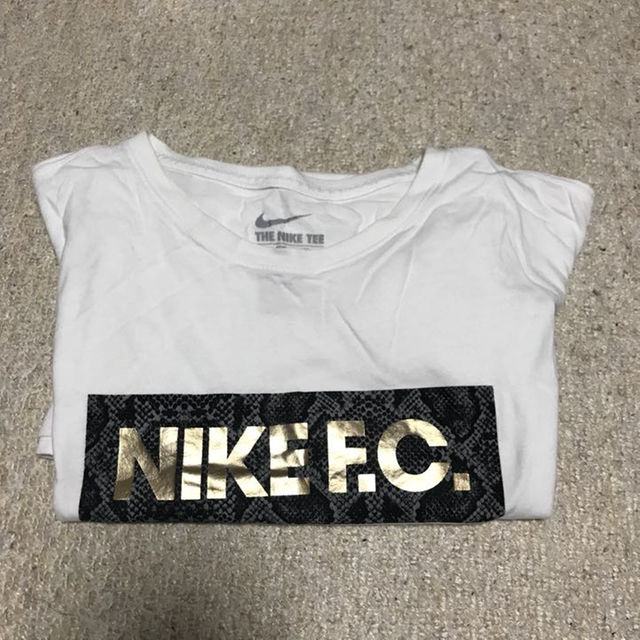 NIKE(ナイキ)のNIKE F.C. ナイキ Tシャツ メンズのトップス(その他)の商品写真