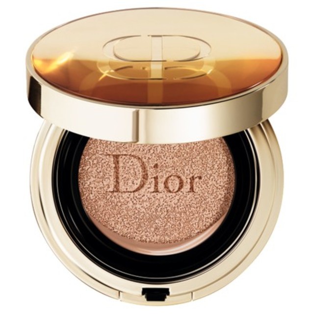 Dior(ディオール)の本日限定 1月1日発売★ディオールクッション コスメ/美容のベースメイク/化粧品(ファンデーション)の商品写真