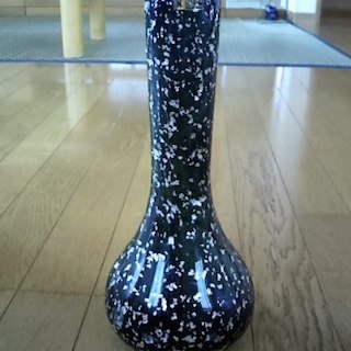 クラタ・クラフト・グラス製　黒斑模様ガラス花瓶(花瓶)