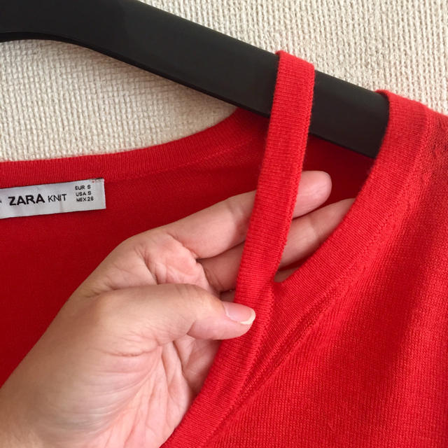 ZARA(ザラ)のZARA♡赤色デザインニット レディースのトップス(ニット/セーター)の商品写真