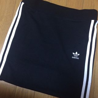 アディダス(adidas)のadidasスカート(ミニスカート)