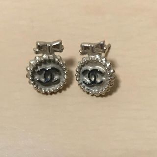 シャネル(CHANEL)のCHANEL リボンピアス(ピアス)