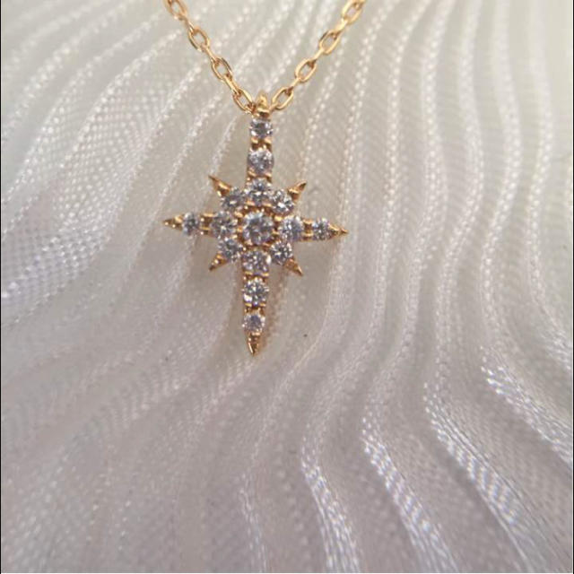 STAR JEWELRY(スタージュエリー)のmilkcrown様専用 K18YG クロッシングネックレス レディースのアクセサリー(ネックレス)の商品写真