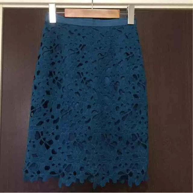 JUSGLITTY(ジャスグリッティー)のジャスグリッティフラワータイトスカート♡アプワイザーリッシェ、マイストラーダ レディースのスカート(ひざ丈スカート)の商品写真