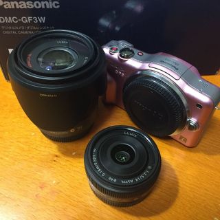 パナソニック(Panasonic)の【美品】LUMIX DMC-GF3W-P ダブルレンズキット(その他)