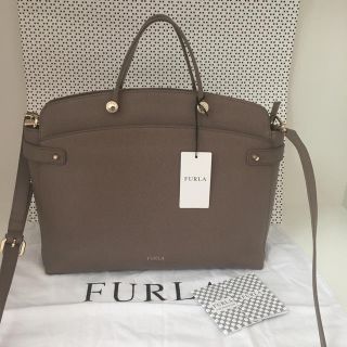 フルラ(Furla)のみゅう♡様お取り置き 正規品   フリル  アガタ2wayバッグＬ(ショルダーバッグ)