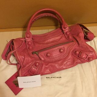 バレンシアガ(Balenciaga)の✴︎バレンシアガ✴︎ジャイアントカバード✴︎ ピンク(ショルダーバッグ)