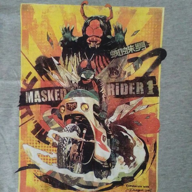 GU(ジーユー)の仮面ライダー　Tシャツ メンズのトップス(その他)の商品写真