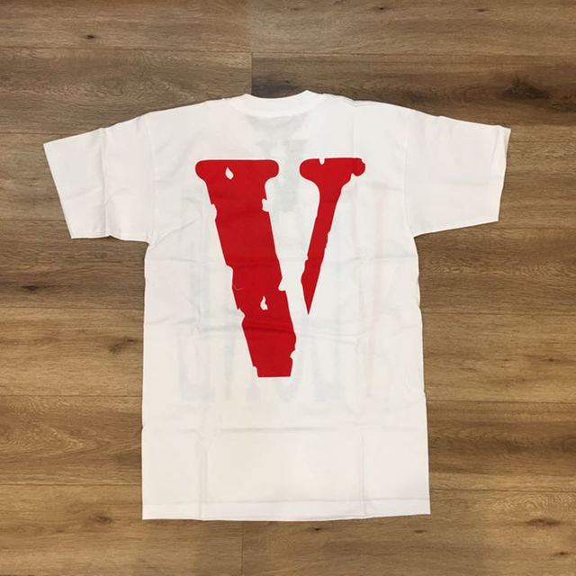 Supreme(シュプリーム)のVLONE Independence Staple T-Shirt メンズのトップス(その他)の商品写真