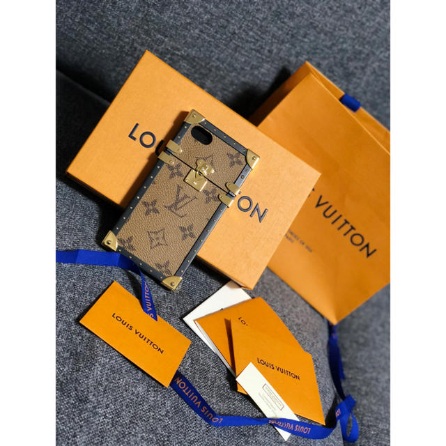 LOUIS VUITTON iPhone7トランクケース