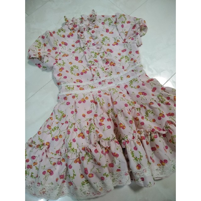 専用です　新品♡sakura半袖ワンピース　130cm キッズ/ベビー/マタニティのキッズ服女の子用(90cm~)(ワンピース)の商品写真