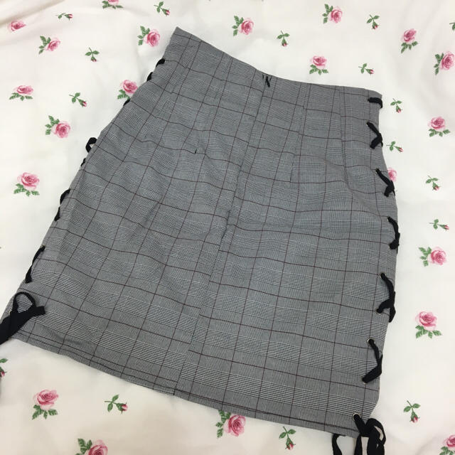 evelyn(エブリン)のアンミール 編み上げスカート レディースのスカート(ひざ丈スカート)の商品写真