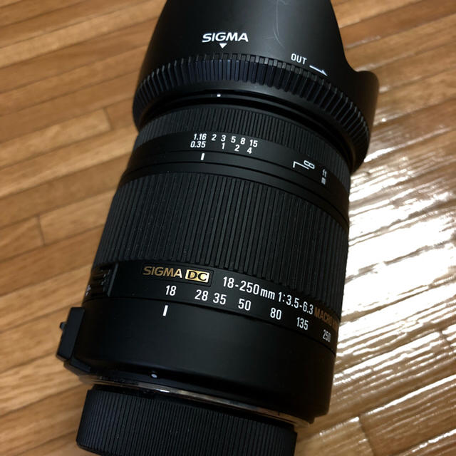 SIGMA(シグマ)のれびなす様18-250mm F3.5-6.3 DC MACRO OS HSM スマホ/家電/カメラのカメラ(レンズ(ズーム))の商品写真