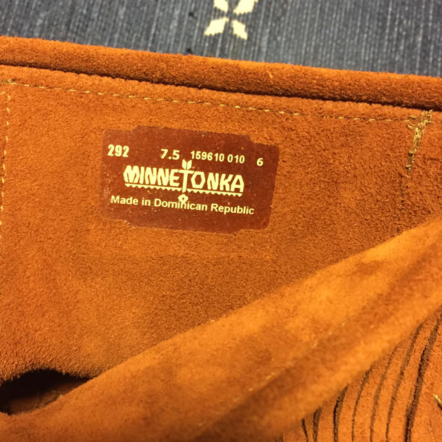 Minnetonka(ミネトンカ)のミネトンカ フリンジ ブーツ 24.5センチ 新品 レディースの靴/シューズ(ブーツ)の商品写真