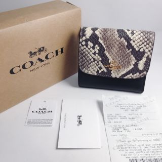 コーチ(COACH)のタグ付き★COACH コーチ　Blackクロコ調二つ折り財布　新品/CW50(財布)