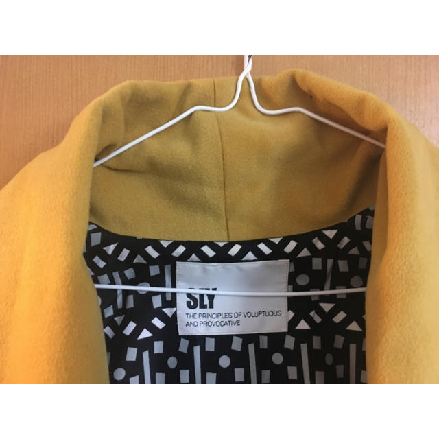 SLY(スライ)のイエロー カラーコート レディースのジャケット/アウター(チェスターコート)の商品写真