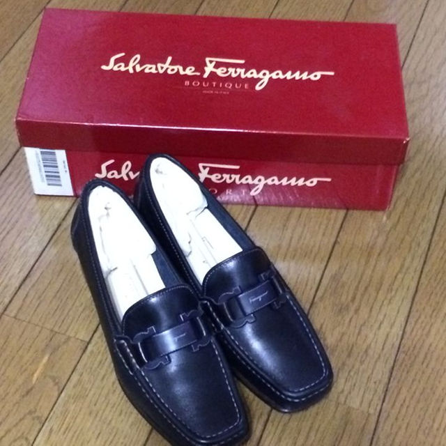 Salvatore Ferragamo - フェラガモパンプス BLUE CALFの通販 by ︎あいか ︎ ｜サルヴァトーレフェラガモならラクマ