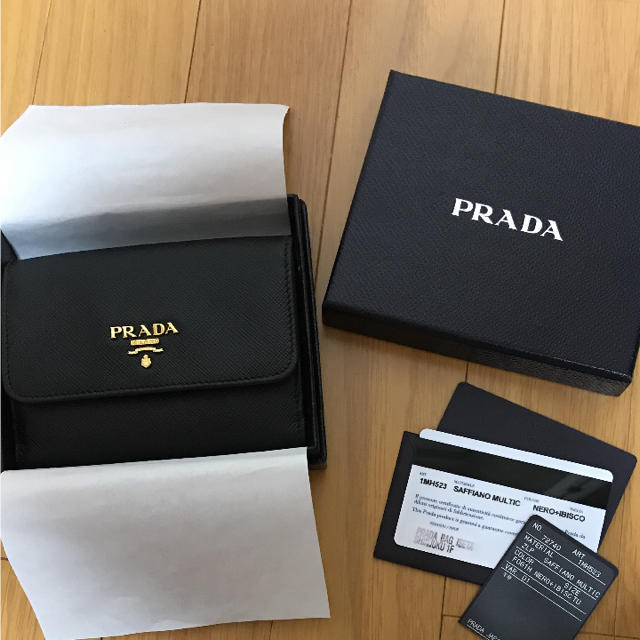 PRADA(プラダ)のPRADA マルチカラー 財布 サフィアーノ レディースのファッション小物(財布)の商品写真