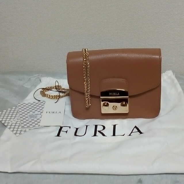 【美品】FURLA　メトロポリス　チェーンバッグ　ベージュ