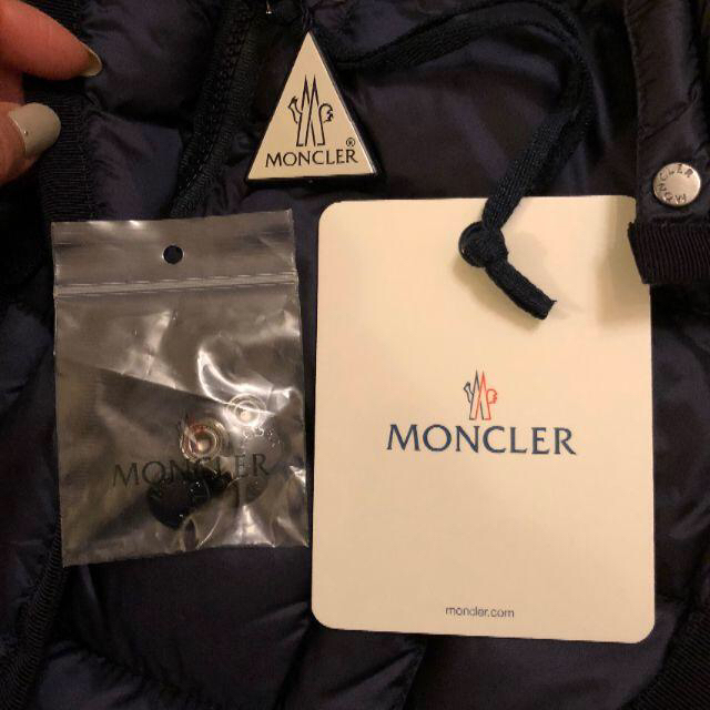 MONCLER(モンクレール)の＊新品・未使用＊モンクレール エルミンヌ ネイビーサイズ0 レディースのジャケット/アウター(ダウンコート)の商品写真