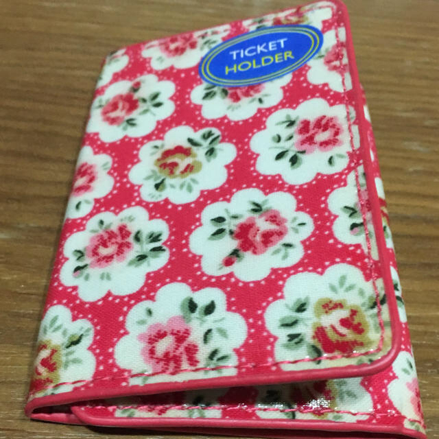 Cath Kidston(キャスキッドソン)のプレゼントに新品♡キャスキッドソン パスケース  レディースのファッション小物(名刺入れ/定期入れ)の商品写真