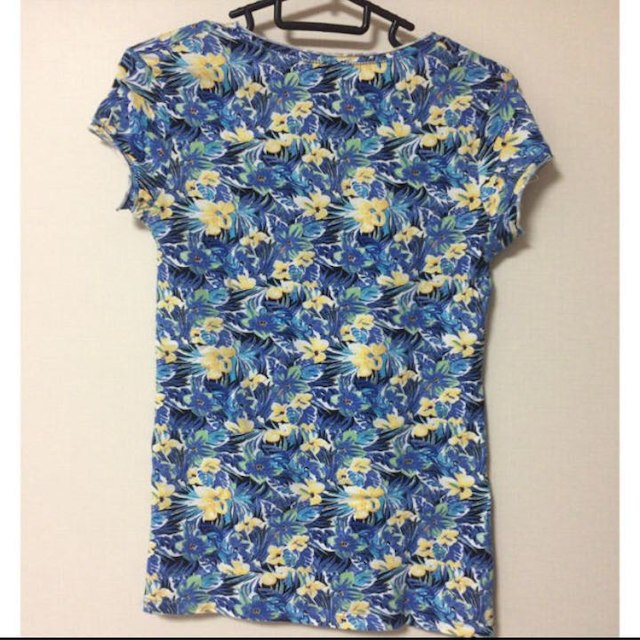 ZARA(ザラ)のZARA 花柄Ｔシャツ レディースのトップス(その他)の商品写真