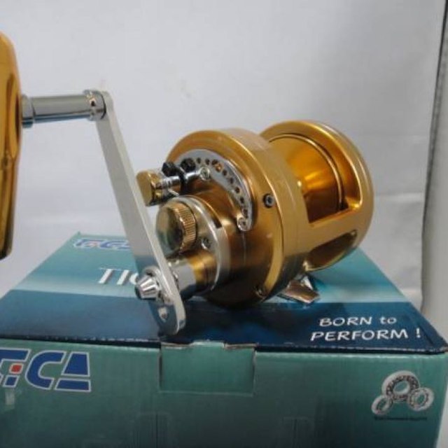 マグロ!相模湾!軽量両軸TICA TEAM(ティカ)ST16 ゴールド新品