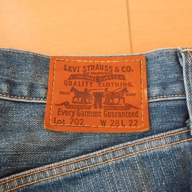 Levi's(リーバイス)のLevi's USED加工クロップドデニムパンツ メンズのパンツ(デニム/ジーンズ)の商品写真