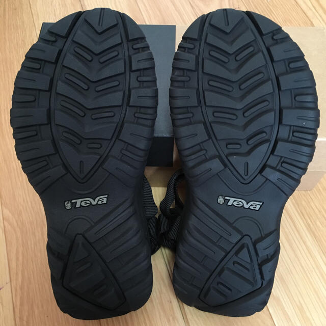 Teva(テバ)のテバ Teva ハリケーン ブラック XLT レディース 24cm レディースの靴/シューズ(サンダル)の商品写真