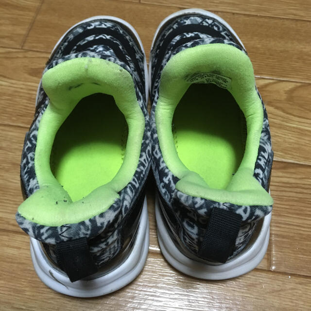 adidas(アディダス)の子ども用 アディダス  18.5センチ キッズ/ベビー/マタニティのキッズ靴/シューズ(15cm~)(スニーカー)の商品写真