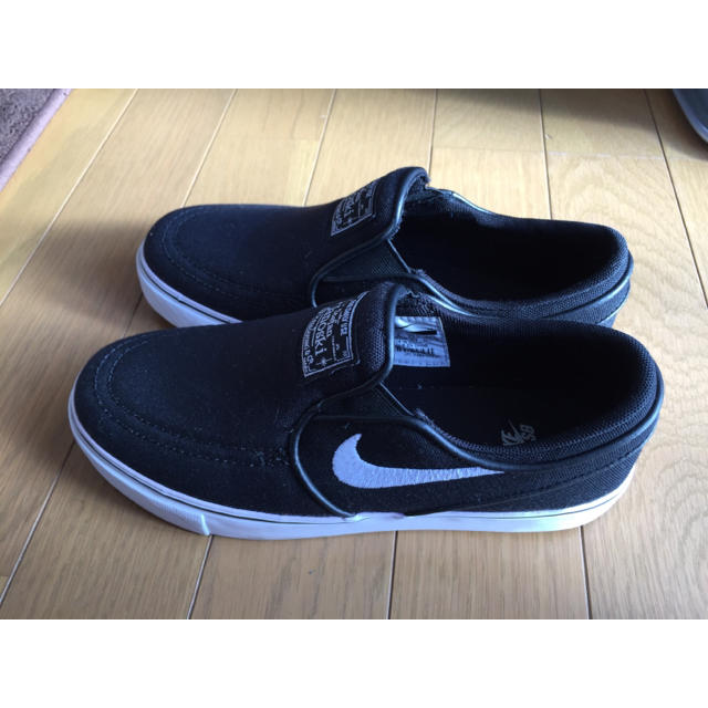 NIKE(ナイキ)のお値下げ！NIKE SB 早い者勝ち！ステファンジャノスキー スリッポン22.5 レディースの靴/シューズ(スリッポン/モカシン)の商品写真