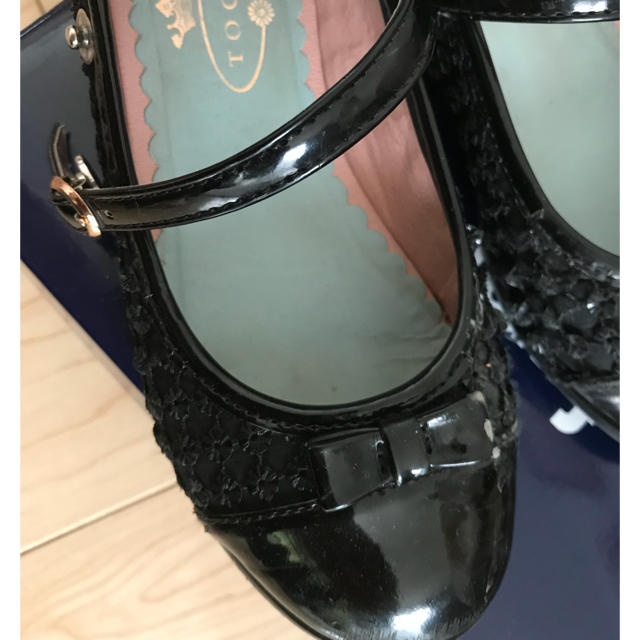 TOCCA(トッカ)のトッカ19センチ リボン靴 キッズ/ベビー/マタニティのキッズ靴/シューズ(15cm~)(フォーマルシューズ)の商品写真