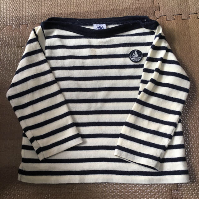 PETIT BATEAU(プチバトー)のプチバトー カットソー キッズ/ベビー/マタニティのベビー服(~85cm)(シャツ/カットソー)の商品写真